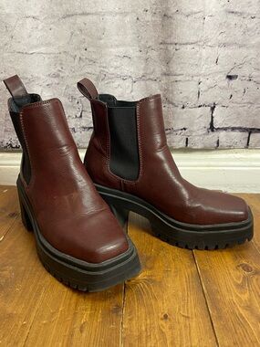 Madden girl size 6M triumph red brown square toe Chelsea boots